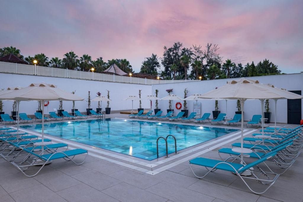 ARCANUS HOTELS TRENDLINE SIDE