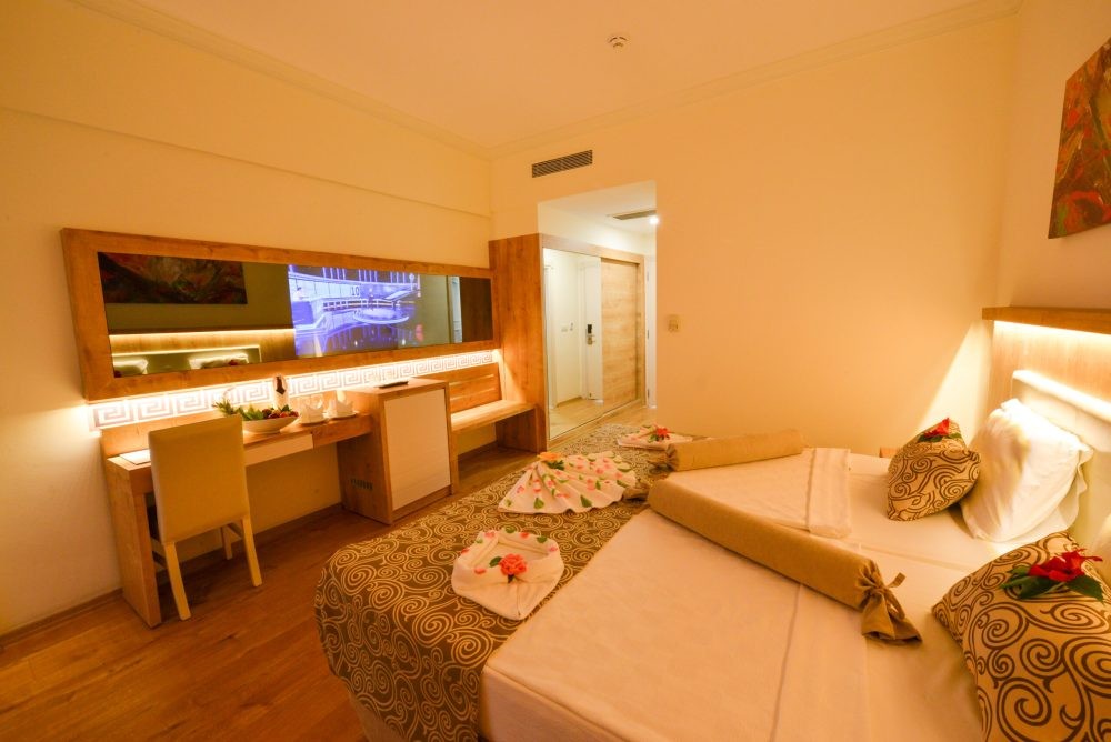 CESARS SIDE ( EX.CESARS RESORT HOTEL)