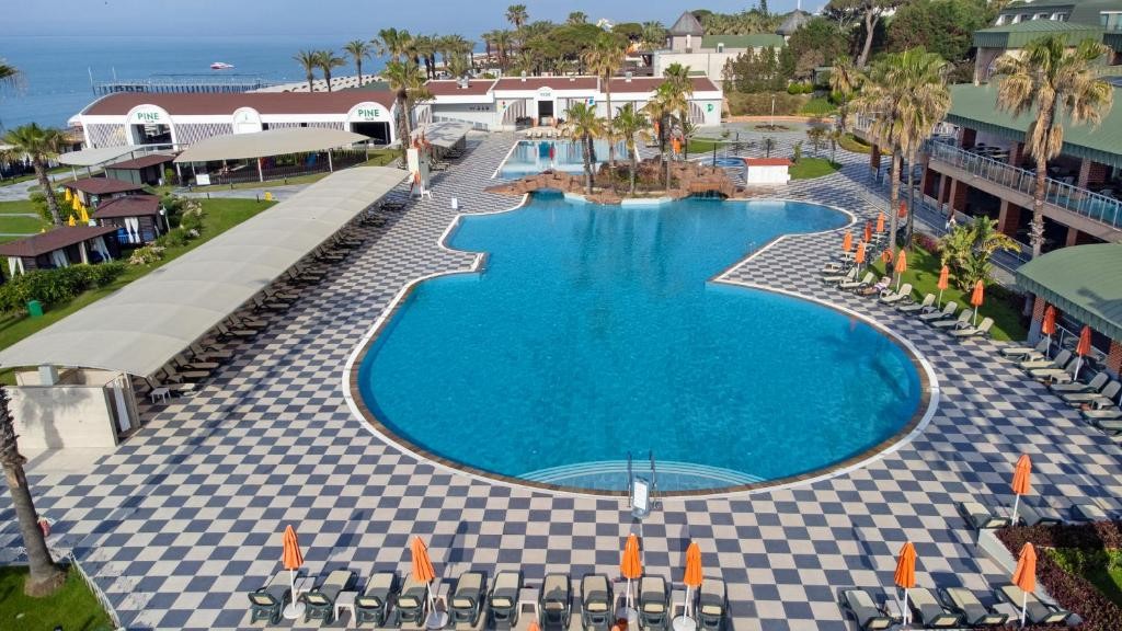 PINE BEACH BELEK
