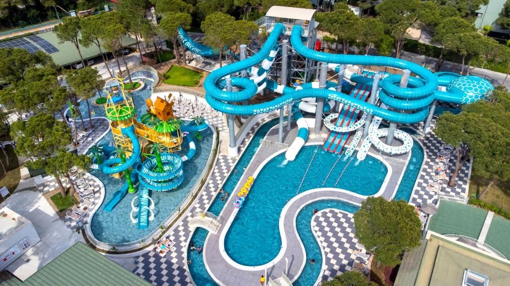 PINE BEACH BELEK