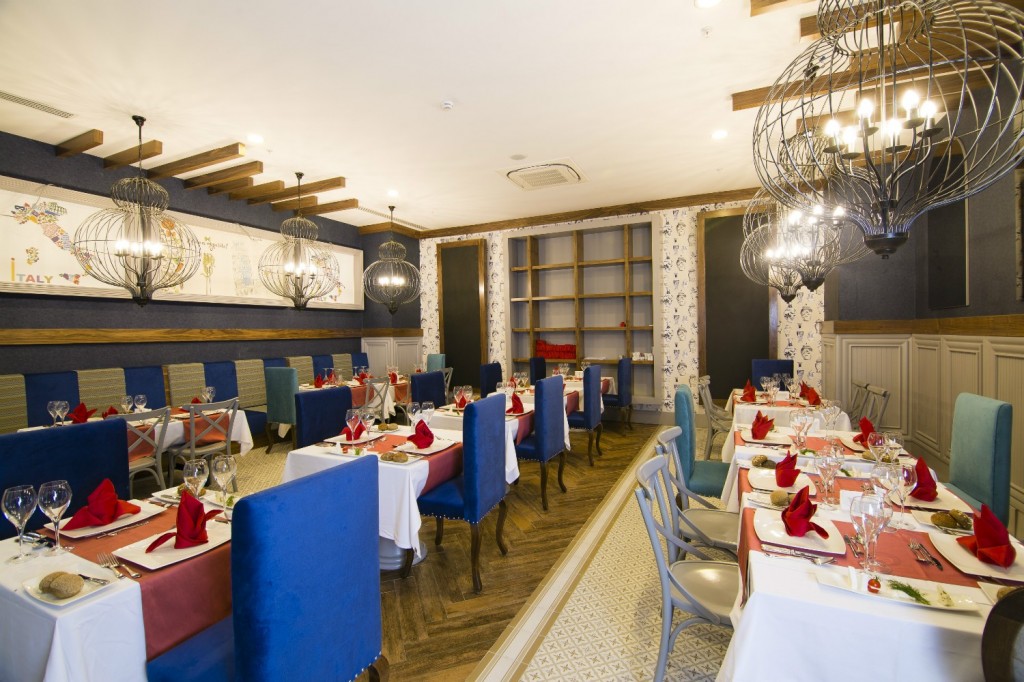 PORT RIVER HOTEL