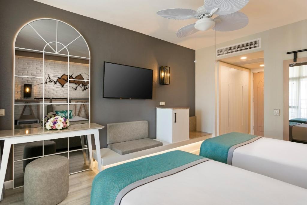 LIMAK ARCADIA SPORT & RESORT