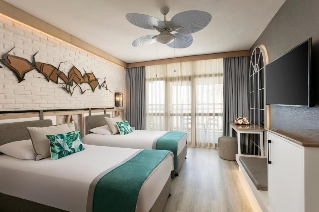 LIMAK ARCADIA SPORT & RESORT