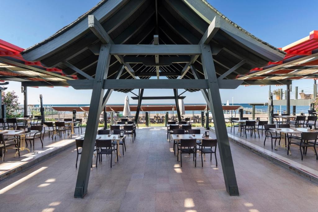 LIMAK LARA DELUXE HOTEL