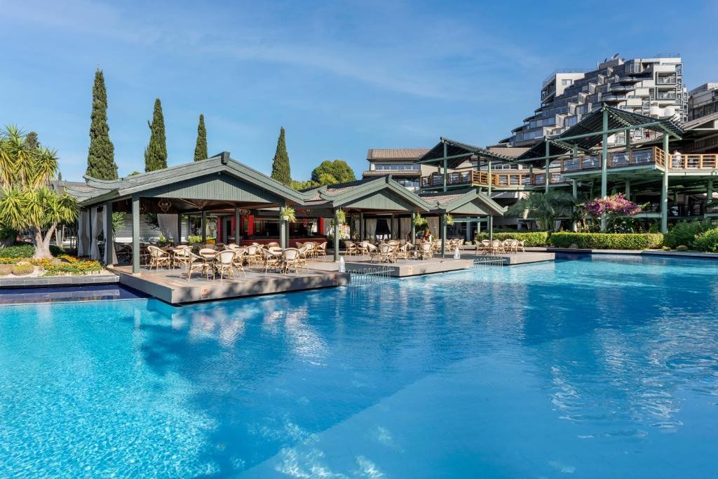 LIMAK LARA DELUXE HOTEL