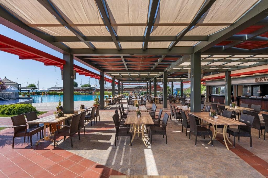 LIMAK LARA DELUXE HOTEL