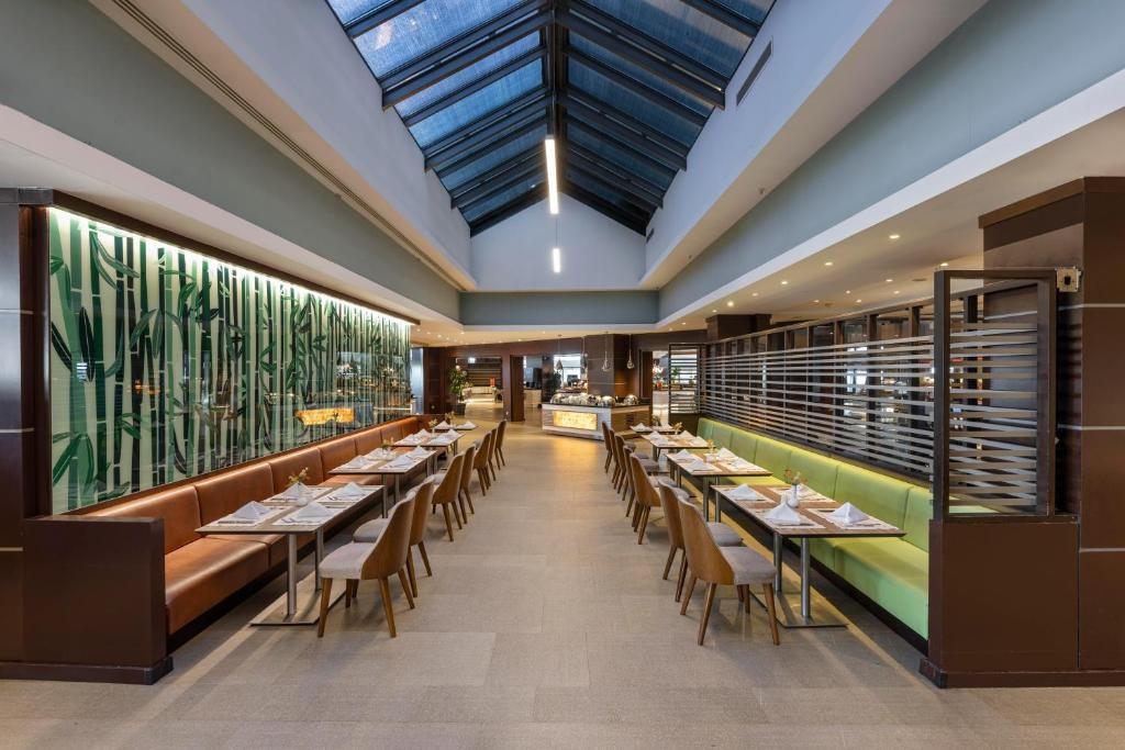 LIMAK LARA DELUXE HOTEL