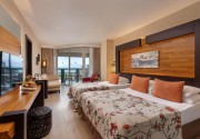 LIMAK LARA DELUXE HOTEL