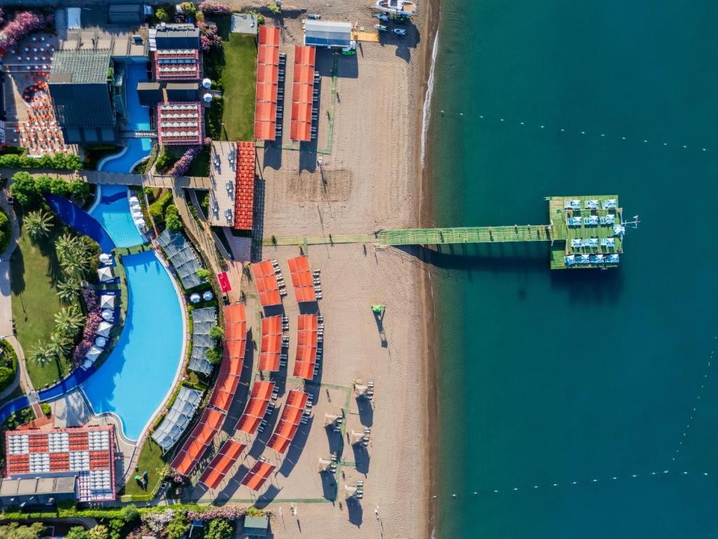 LIMAK LARA DELUXE HOTEL