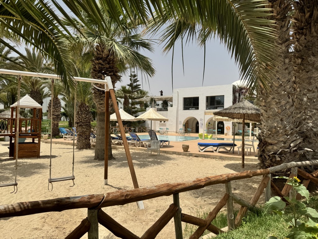 PALM AZUR