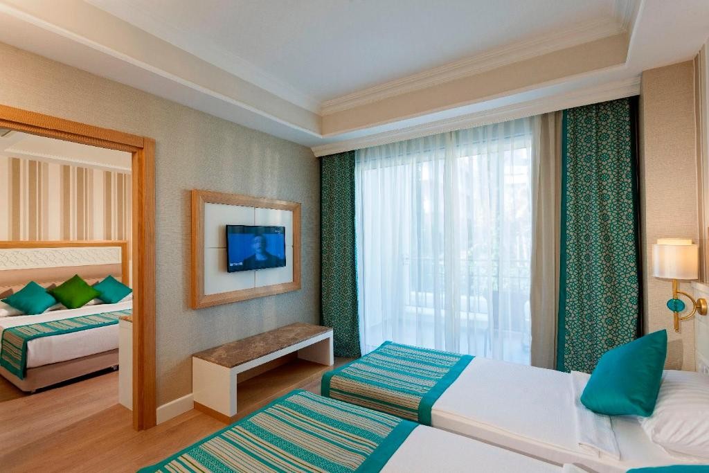 KARMIR RESORT & SPA