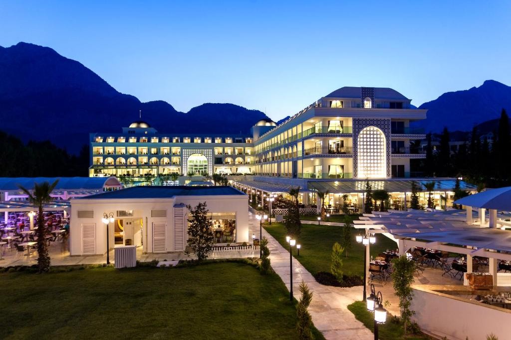 KARMIR RESORT & SPA
