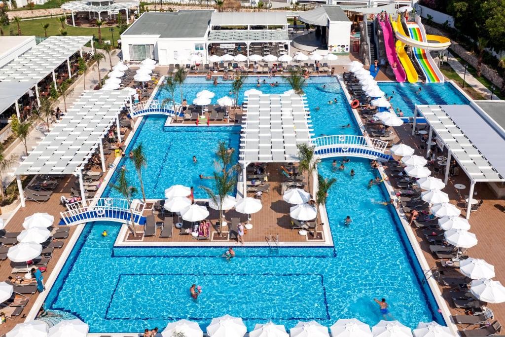 KARMIR RESORT & SPA